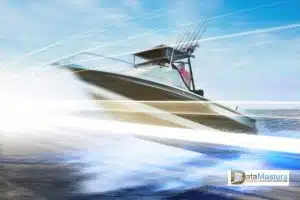 Image of a fast moving leisure boat moving fast on the water